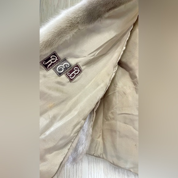 Silver’s of Topeka Stunning Custom Vintage Silver Mink Cape Small - Picture 4 of 9